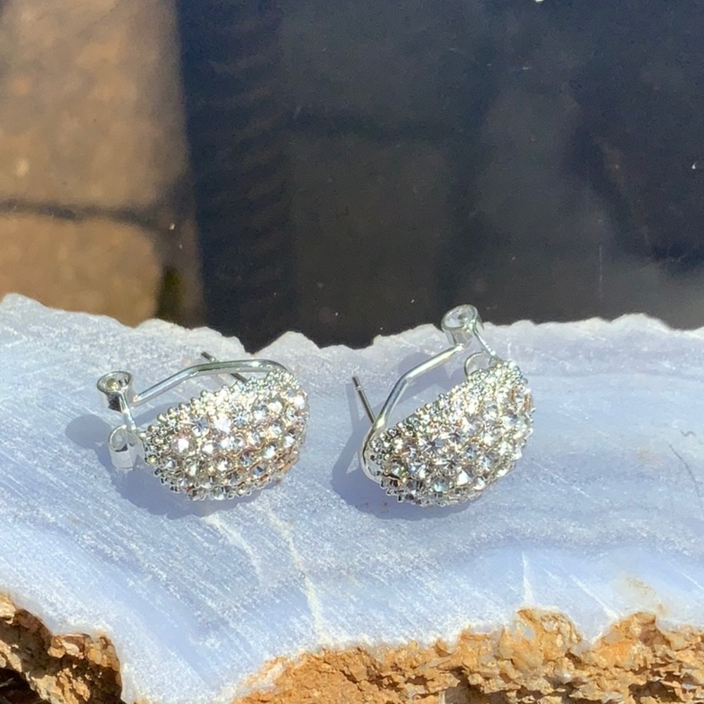 MOISSIANITE 925 STERLING SILVER HUGGIE EARRINGS